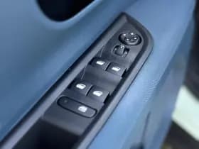 Fiat Grande Panda La Prima 11 kW 44 kWh | Apple Carplay/Android Auto | Navigatie | Achteruitrijcamera thumbnail 18