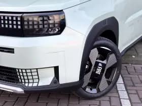 Fiat Grande Panda La Prima 11 kW 44 kWh | Apple Carplay/Android Auto | Navigatie | Achteruitrijcamera thumbnail 5