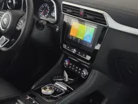 MG ZS EV MG Luxury 45 kWh | Apple-Android | Panoramadak | Lederen Bekleding thumbnail 4