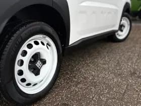 Fiat Grande Panda RED 11kW 44 kWh | LED | Parkeersensoren | Carplay draadloos | airco | cruise control | thumbnail 15