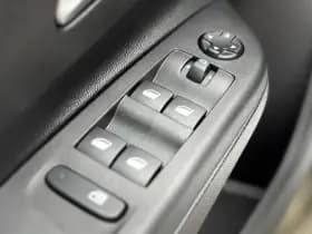 Opel Corsa 1.2 Level 3 | Apple-Android | Navigatie | Cruise control thumbnail 15