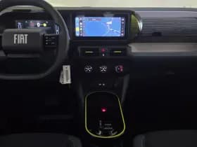 Fiat Grande Panda RED 11kW 44 kWh | Apple-Android | Cruise Control | Parkeersensoren thumbnail 12