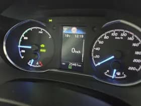 Toyota Yaris 1.5 Hybrid Bi-Tone Plus | Panoramadak | Navigatie | Parkeercamera thumbnail 14