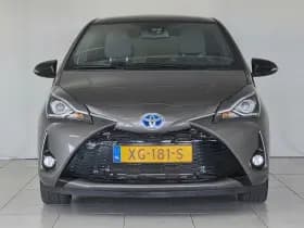 Toyota Yaris 1.5 Hybrid Bi-Tone Plus | Panoramadak | Navigatie | Parkeercamera thumbnail 3