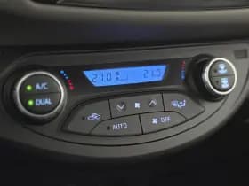 Toyota Yaris 1.5 Hybrid Bi-Tone Plus | Panoramadak | Navigatie | Parkeercamera thumbnail 21