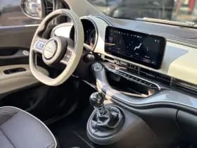 Fiat 500 1.0 Hybrid La Prima | Apple-Android | Panoramadak | Parkeercamera | JBL | thumbnail 2