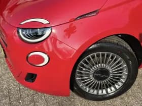 Fiat 500 1.0 Hybrid Torino Launch Edition | Cruise control | Climaat control | Parkeersensoren | Carplay | thumbnail 18