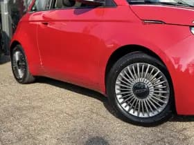 Fiat 500 1.0 Hybrid Torino Launch Edition | Cruise control | Climaat control | Parkeersensoren | Carplay | thumbnail 23