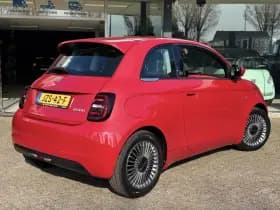 Fiat 500 1.0 Hybrid Torino Launch Edition | Cruise control | Climaat control | Parkeersensoren | Carplay | thumbnail 7