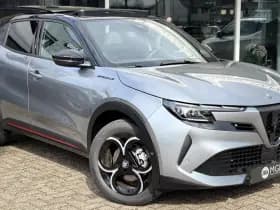 Alfa Romeo Junior 1.2 Turbo Hybrid Ibrida Speciale thumbnail 5