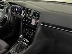 Volkswagen Golf 1.5 TSI Highline Business R | Schuif-Kanteldak | Apple-Android | Parkeercamera thumbnail 13