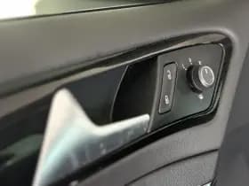 Volkswagen Golf 1.5 TSI Highline Business R | Schuif-Kanteldak | Apple-Android | Parkeercamera thumbnail 25