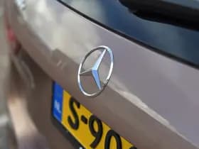 Mercedes-Benz GLA 250 e AMG Line | Schuif-kanteldak | Apple-Android | Navigatie thumbnail 23
