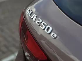 Mercedes-Benz GLA 250 e AMG Line | Schuif-kanteldak | Apple-Android | Navigatie thumbnail 28