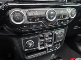 Jeep Wrangler thumbnail 10