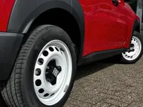 Fiat Grande Panda RED 11kW 44 kWh | Apple-Android | Cruise Control | Parkeersensoren thumbnail 13