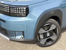 Fiat Grande Panda La Prima 11 kW 44 kWh | Apple-Android | Cruise Control | Camera thumbnail 16