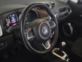 Jeep Renegade thumbnail 11