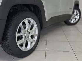 Jeep Renegade thumbnail 15