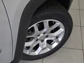 Jeep Renegade thumbnail 16