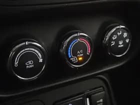 Jeep Renegade thumbnail 24