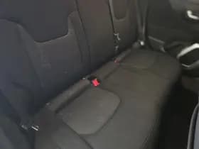 Jeep Renegade thumbnail 8