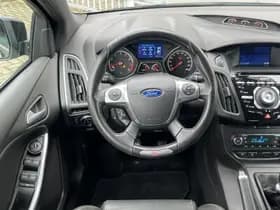 Ford Focus thumbnail 13