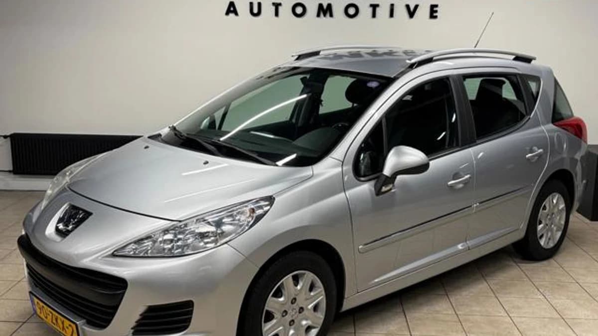 Peugeot 207 — foto 1