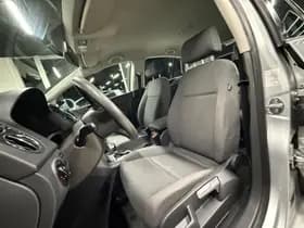 Volkswagen Golf thumbnail 9