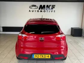 Kia Rio thumbnail 7