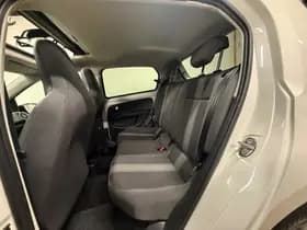 Volkswagen Up! thumbnail 12