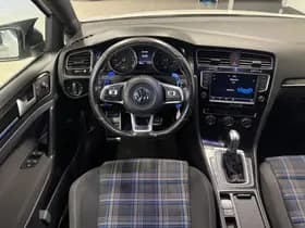 Volkswagen Golf thumbnail 13