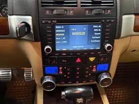 Volkswagen Touareg thumbnail 15