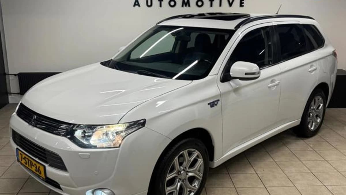 Mitsubishi Outlander — foto 1