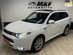 Mitsubishi Outlander thumbnail 2