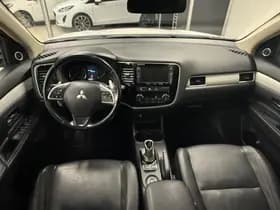 Mitsubishi Outlander thumbnail 10