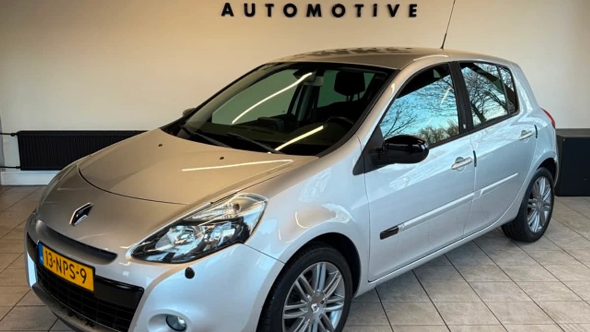 Renault Clio — foto 1
