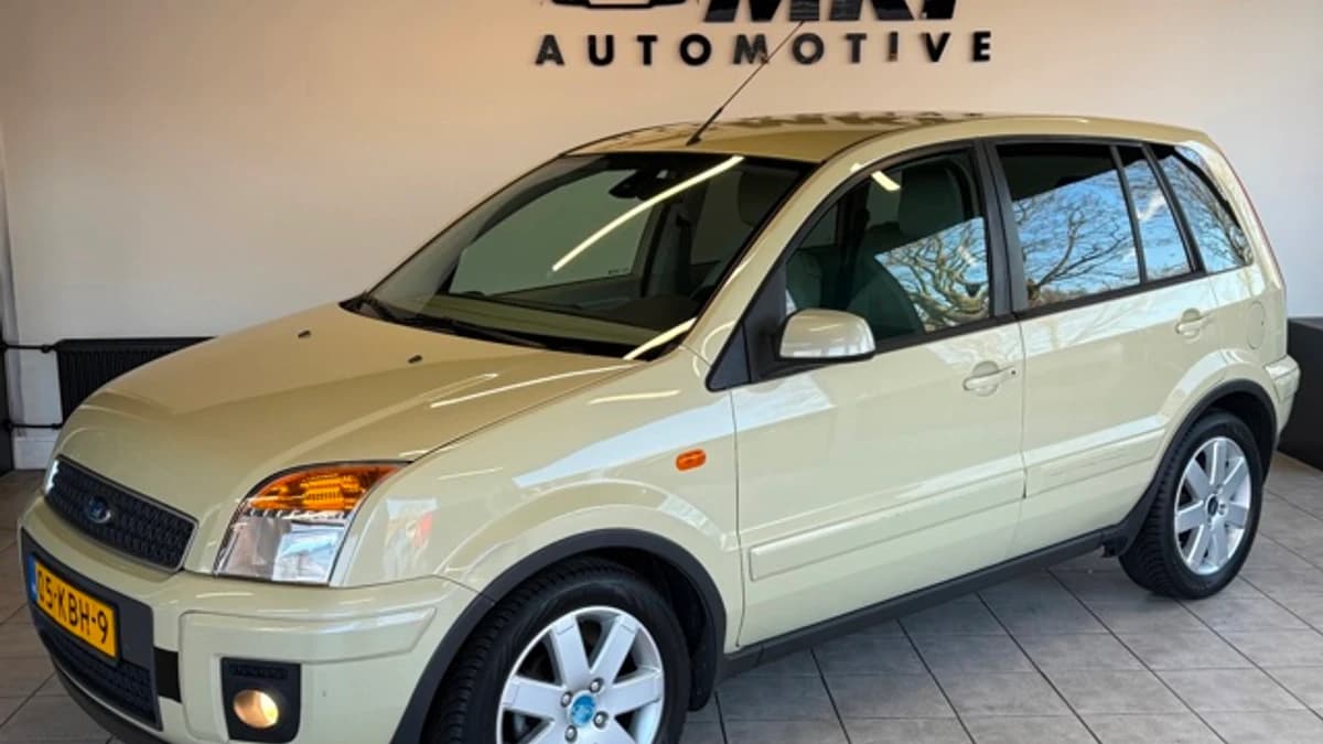 Ford Fusion — foto 1