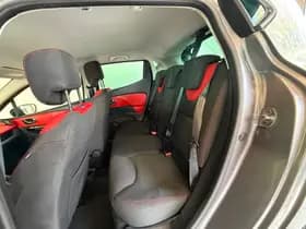 Renault Clio thumbnail 12