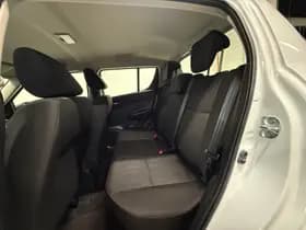 Suzuki Swift thumbnail 12