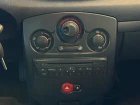 Renault Clio thumbnail 12