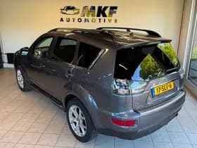 Mitsubishi Outlander thumbnail 4