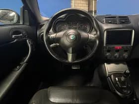 Alfa Romeo GT thumbnail 15