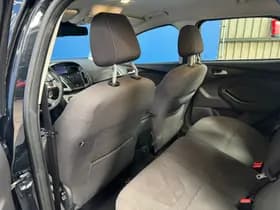 Ford Focus thumbnail 16