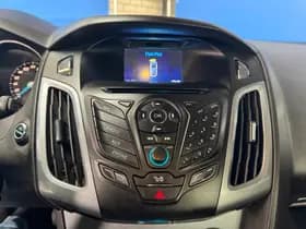 Ford Focus thumbnail 19