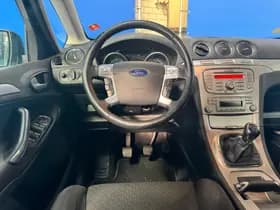 Ford S-Max thumbnail 17