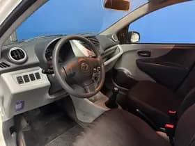 Nissan Pixo thumbnail 11