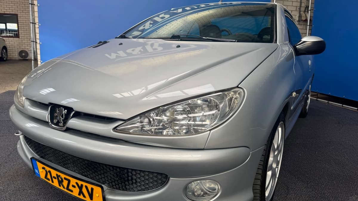 Peugeot 206 — foto 1