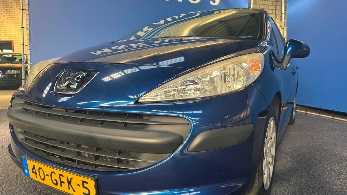 Peugeot 207 — foto 1