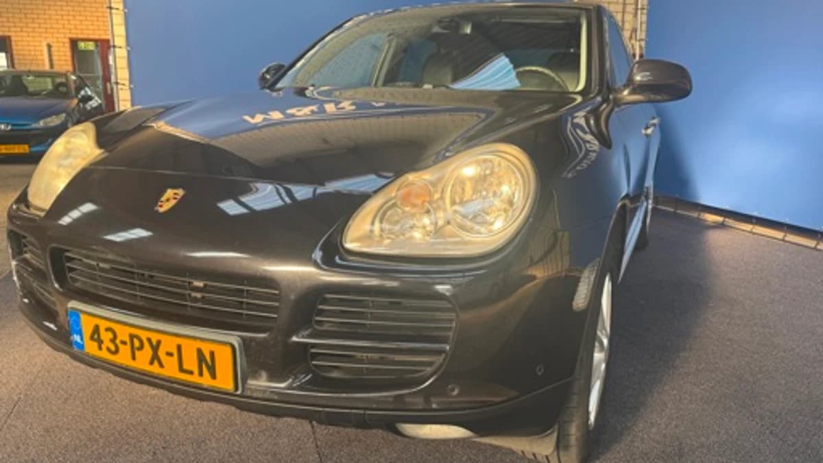 Porsche Cayenne — foto 1